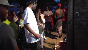 Nearly 70 attend candlelight vigil for 15-year-old shooting victim  Martavius Lewers of Rockford