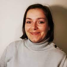 Caroline Melkonian's Instagram, Twitter & Facebook