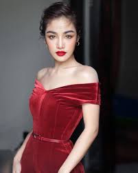 กระแตเป็นลูกคนที่ 2 จาก 4 คน ของครอบครัว ซึ่งเธอเป็นพี่สาวแท้ๆ ของ กระต่าย อาร์สยาม โดยทั้งคู่สนิทกันมากๆ โดยทั้งเธอและน้อง. à¸›à¸£à¸°à¸§ à¸• à¸à¸£à¸°à¹à¸• à¸­à¸²à¸£ à¸ªà¸¢à¸²à¸¡ à¸™ à¸à¸ª à¸ª à¸‡à¹€à¸§ à¸¢à¸™à¸¡à¸§à¸¢à¹„à¸—à¸¢ à¸ª à¸¨ à¸¥à¸› à¸™à¸ªà¸²à¸à¸¥ Rs Group