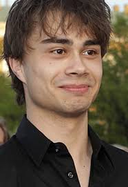 Rybakin traaginen ensirakkaus johti viisuvoittoon