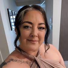 We learn geography here, we know how big the U.S. is and we aren't trying  "to be bigger"; but when you think you can fly to Sydney and go for a quick