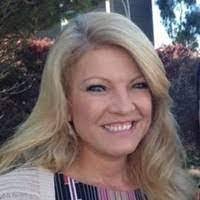 Kelly Dentler's Instagram, Twitter & Facebook