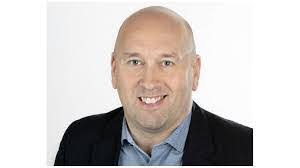 Kim Biller's Instagram, Twitter & Facebook