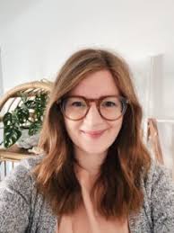 Francesca Stone's Instagram, Twitter & Facebook