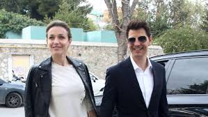 Sakhs Roybas Katia Zygoylh Giortasan Ta Gene8lia Toy Mikroy Apollwna Me Thn Pio Entypwsiakh Toyrta Bovary