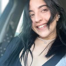 Qué bueno que me hiciste mierda antes de irte; qué bueno que desgarraste mi  piel con tu silencio; qué bueno que me diste razones para no buscarte. Qué  bueno que me enseñaste,