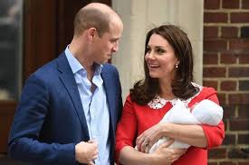 Mary's hospital zur welt bringen. Herzogin Kate Und Das Royal Baby Verlassen Das Krankenhaus