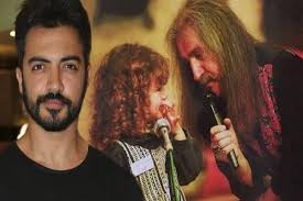 Zaman zaman programda duygusallaşan beren güney, çocukluğunu, gençliğini, dönüm noktalarını, geçirdiği. Muzik Habercisi Muzik Haberleri Baris Manco Nun Ailesi Neden Yusuf Guney E Rest Cekti