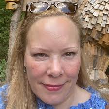 Where can I pick up a container of good, fresh baba ghanoush?