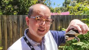 Ni hao with Bill and his Murray River short-necked turtle