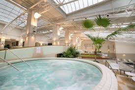 This spa hotel is 5.4 mi (8.8 km) from fortress of oradea and 5.5 mi (8.9 km) from cris museum. Oferta Sejur Baile Felix Lotus Therm 3 Nopti Prin Agentia Z Tour