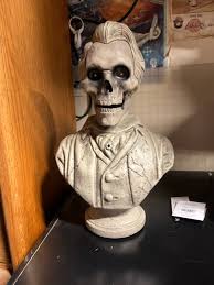 Animated statue Halloween