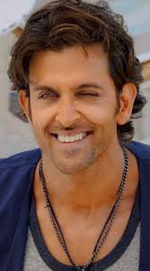 Hrithik Roshan Bighugs Kisseeesss Hrithik Roshan Hairstyle Hrithik Roshan Bollywood Pictures