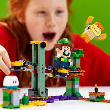 Se revela el curso inicial de LEGO Super Mario Luigi