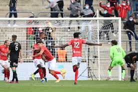 Sigue el partido entre lens y nîmes en directo. Le Nimes Olympique Partage Les Points Avec Lens 1 1 Espace Crocos