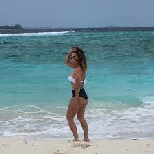 #samantha schmutz #paulo gustavo #hiperativo. Confira A Altura Dessas 10 Famosas De Baixa Estatura
