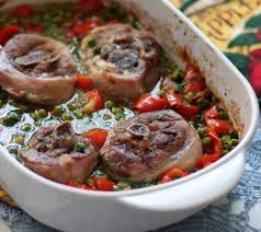 Aggiustate di sale e pepe, se occorre aggiungete ancora un po' di acqua e continuate la cottura a fuoco. Ossobuco Di Vitello Con Peperoni E Piselli Al Forno Cibi Lucani
