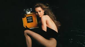 Un parfum qui passe de star en star ! Retour Sur Les Publicites Les Plus Celebres De Chanel N 5 Mille