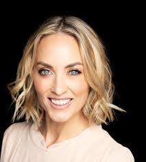 Katherine Thomas's Instagram, Twitter & Facebook