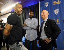Mick cronin on wn network delivers the latest videos and editable pages for news & events, including entertainment, music, sports, science and more, sign up and share your playlists. Mick Cronin Right Chats With Cincinnati And Nba Star Kenyon Martin Left And Ronald Allen W Las Vegas Review Journal