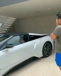 Carlinhos maia fala sobre sua coleção de carros de luxo Hugo Gloss Isso E O Minimo Que Voce Merece Carlinhos