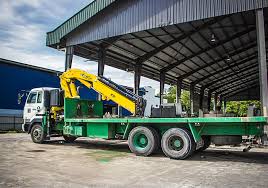 We provide rental services on auger cranes, lorry cranes, tower cranes, and others. Lorry Crane Rental Service Malaysia Kee Han Sdn Bhd