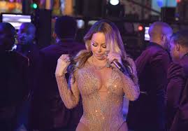 Proof mariah carey was set up on new year's eve in times square 11 reasons why mariah failed in her performance and it was. Watch Mariah Carey S Disastrous New Year S Eve Performance Is A Fitting End To 2016 South China Morning Post