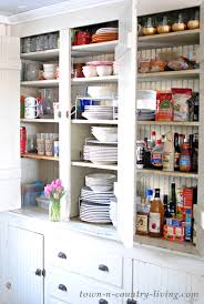 Being organized is one of the first things we learn yet we're having trouble with it even as adults. Organizing Kitchen Cabinets In Five Easy Steps Town Country Living