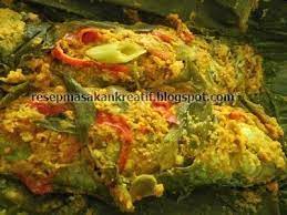 6.sisipkan tiap ikan dengan daun salam dan serai. Resep Pepes Ikan Kembung Kemangi Bumbu Kuning Hidangan Seafood Resep Masakan Resep Ikan