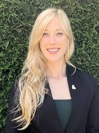 Jami Newell's Instagram, Twitter & Facebook