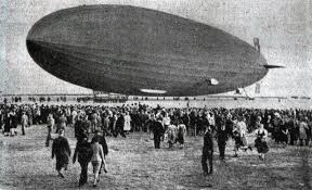 The keel of the second ship, lz 130 graf zeppelin was laid on june 23, 1936, and the cells were inflated with hydrogen on august 15, 1938. Mesto Cheb Pristani Vzducholodi Graf Zeppelin Na Chebskem Letisti V Srpnu 1939 Facebook