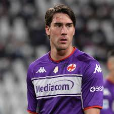 Januar 2000 in belgrad) ist ein serbischer fußballspieler. Trotz Arsenal Angebot Vlahovic Zogert Fiorentina Drangt Auf Winterwechsel