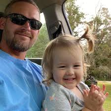 Hello. I am looking for a landscaper to provide bi-weekly service for our  large lot with trees. Would prefer a crew of people, versus one person. It  takes us about 5 hours