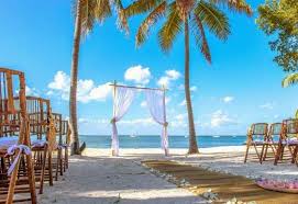 Key Largo Lighthouse Beach Weddings Florida Keys Wedding Venues Florida Beach Wedding Wedding Venues Beach Florida Keys Wedding Venues