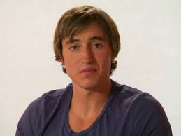 Former NFL Star Competes for the Heart of a Young Southern Belle