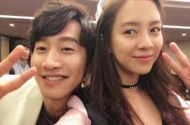 In 2009, lee kwang soo gained wider recognition for his character in 'high kick! Running Man Stars Song Ji Hyo Lee Kwang Soo