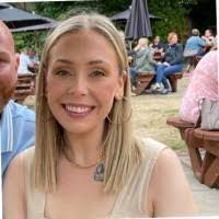 Ashleigh Couch's Instagram, Twitter & Facebook