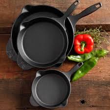 The Pioneer Woman Timeless Cast Iron 3 Piece Set 6 8 And 10 Cast Iron Pre Seasoned Pioneer Woman Cookware Pioneer Woman Kitchenware Pioneer Woman Kitchen