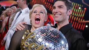 The let's dance series bloom on both new wood and old delivering seasons of flowers and lots of wow. Alle Let S Dance Gewinner Seit Staffel 1 Hatten Sie Noch Alle Sieger Gewusst