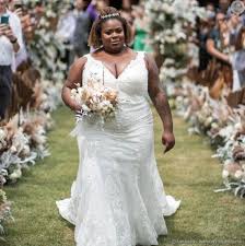 Mas nada de lista de presentes, como geralmente acontece com os noivos. N Jfcsr05ayymm