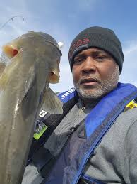 Hi guys I'm new to the group I just wanted to share this photo of me  hooking up