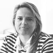 Diana Patricia's Instagram, Twitter & Facebook