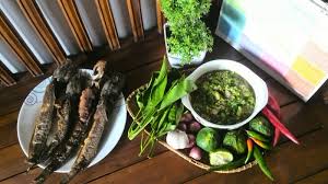 Itulah resep membuat sambal lado hijau khas minang yang bisa anda coba sendiri di rumah. Namakucella Resipi Sambal Ijo