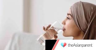 Seperti yang sudah kita lihat, para jamaah haji dan umroh. 5 Manfaat Air Zam Zam Untuk Kesehatan Tubuh Kita Theasianparent Indonesia