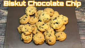 180gm mentega/marjerin 90gm gula castor 100gm gula perang 1 sudu teh esen vanila 2 biji telur 200gm tepung naik sendiri. Biskut Chocolate Chip Sedap Tak Terkata Youtube