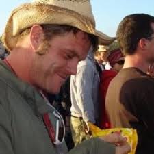 Dan Gilmore (@gillyglasto)