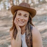 Leah Drew's Instagram, Twitter & Facebook