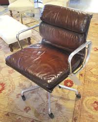 eames chairs only get better with age check out the lovely patina on this vintage example buy new authentic eames an vintage eames best office chair chair