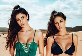 Anche la vocazione non le manca: Belen Rodriguez E Cecilia In Bikini Spunta Un Difetto Sono Sproporzionate