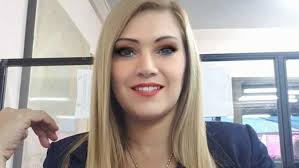 Corté antes de que involucren a mis hijos", dijo la funcionaria sexy al  renunciar